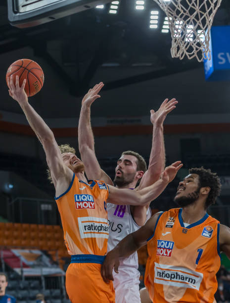 球队以积极 球队以积极